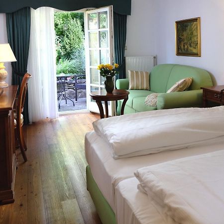 Hotel Landhaus Fuhrgassl-Huber Виена Екстериор снимка