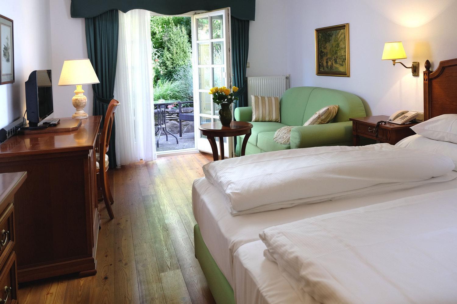 Hotel Landhaus Fuhrgassl-Huber Виена Екстериор снимка