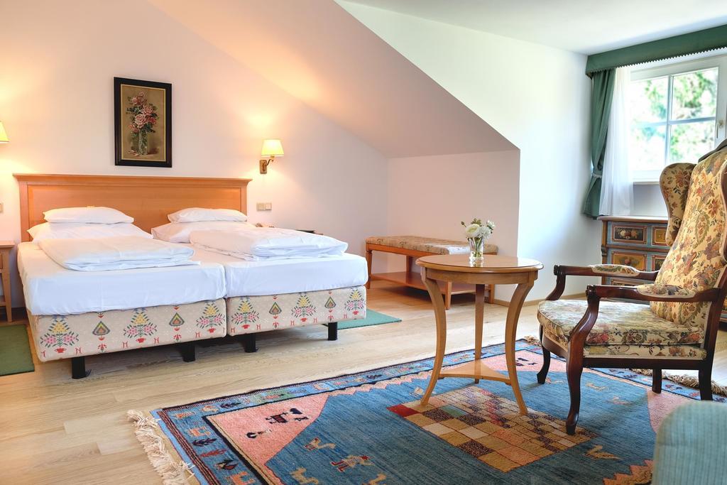 Hotel Landhaus Fuhrgassl-Huber Виена Екстериор снимка