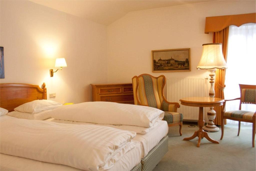 Hotel Landhaus Fuhrgassl-Huber Виена Екстериор снимка